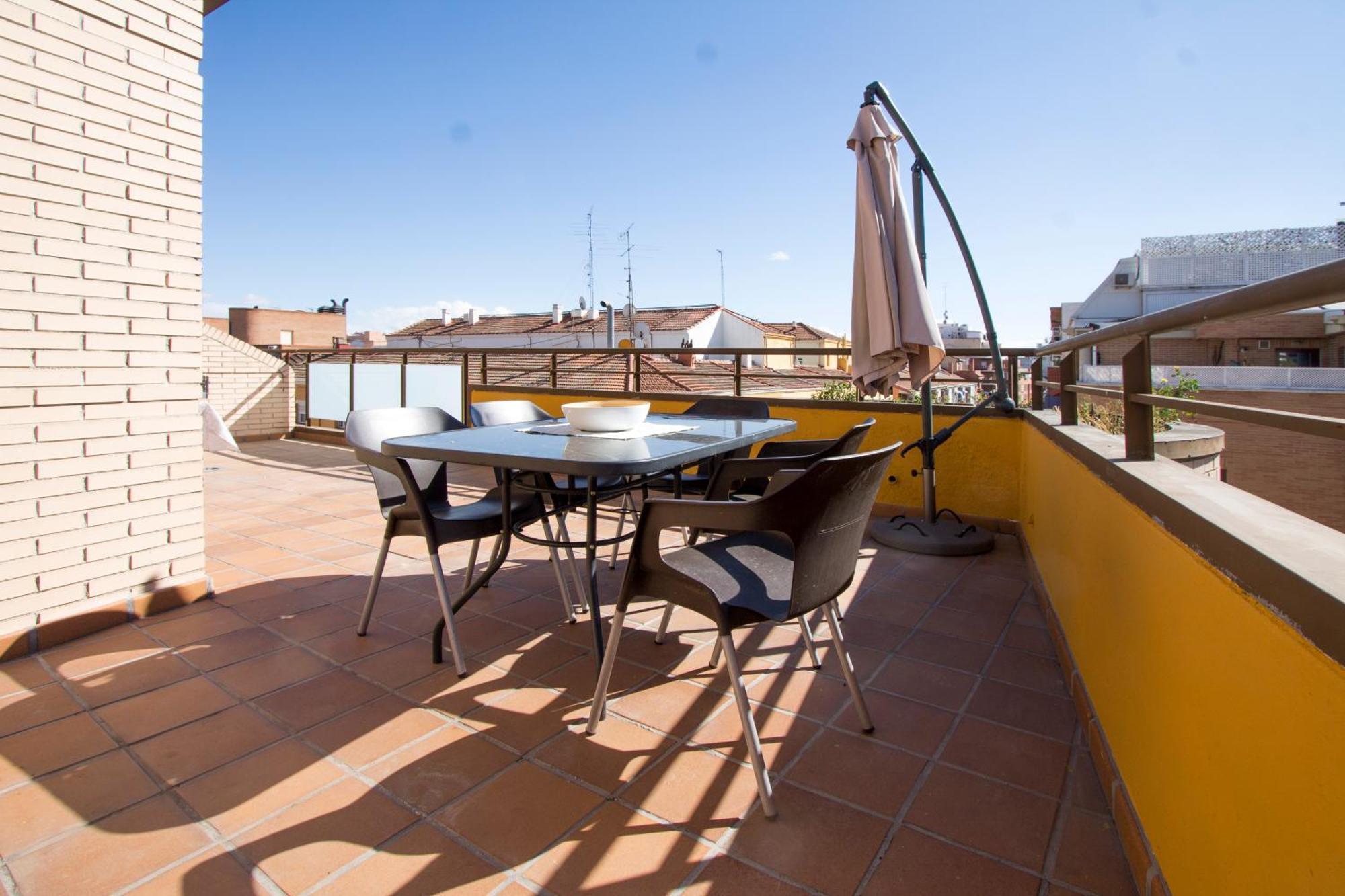 Apartamentos Adelfas Мадрид Экстерьер фото