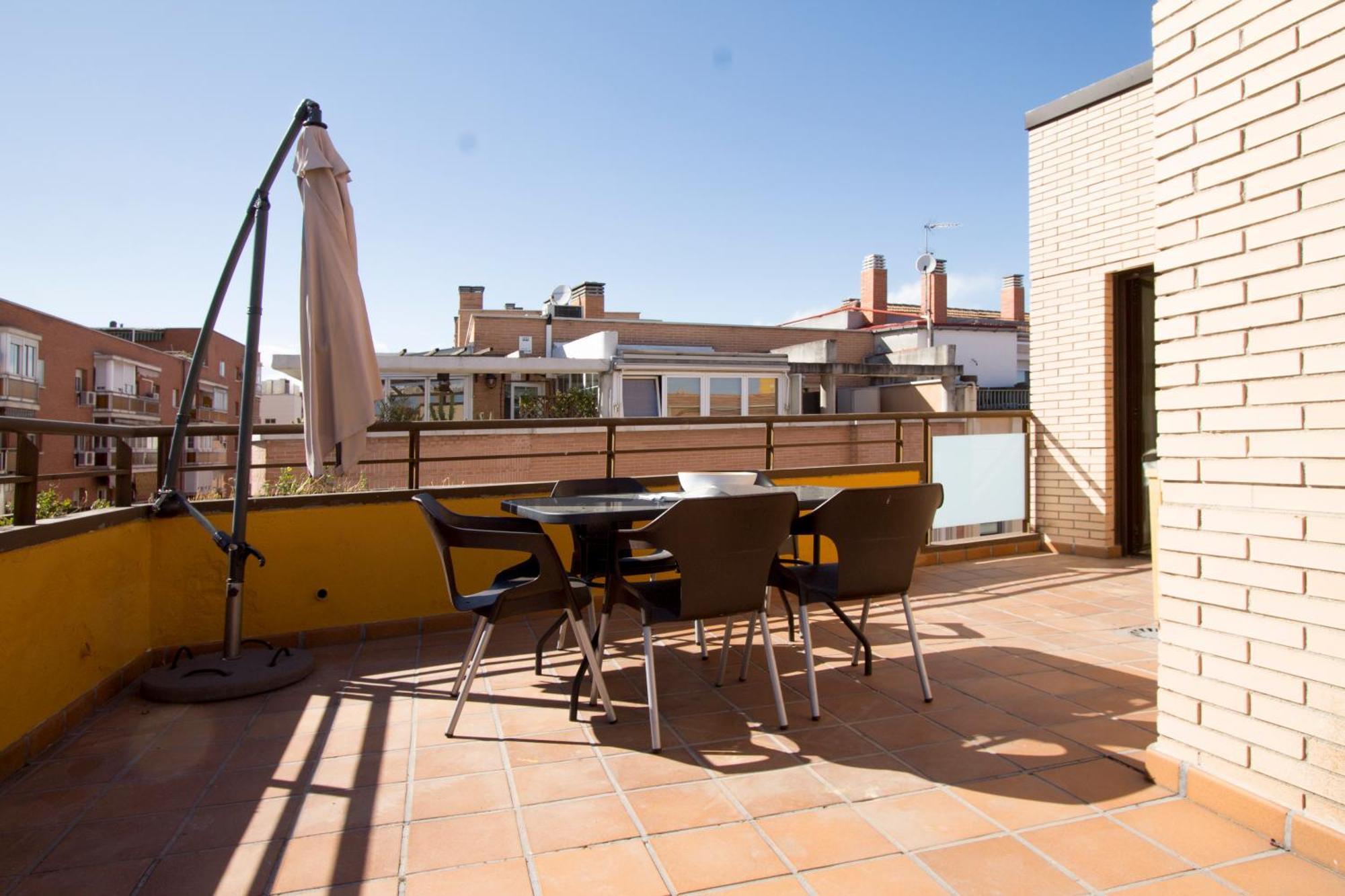 Apartamentos Adelfas Мадрид Экстерьер фото