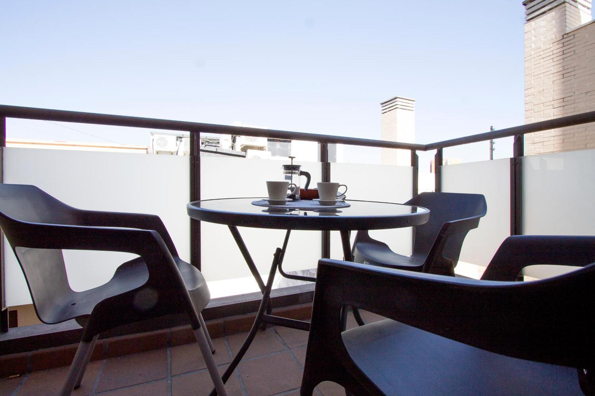 Apartamentos Adelfas Мадрид Экстерьер фото